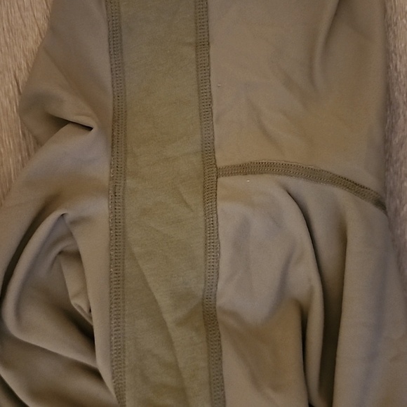 Old Navy PowerLite Lycra ADAPTIV Bodysuit 6-inch inseam - Birch Leaf - Picture 14 of 14